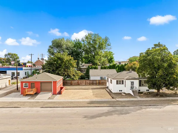 403 12th St N, Nampa, ID 83651