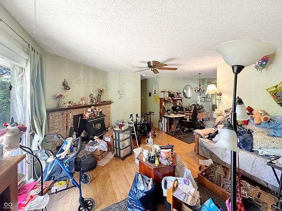 4th image of 623 N Willow Ln