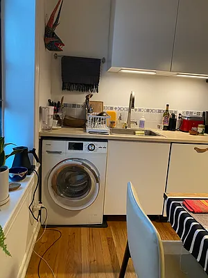 Rented by Nooklyn NYC LLC | media 18