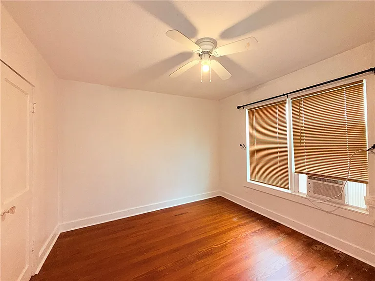 507 E Commons St — Photo 10
