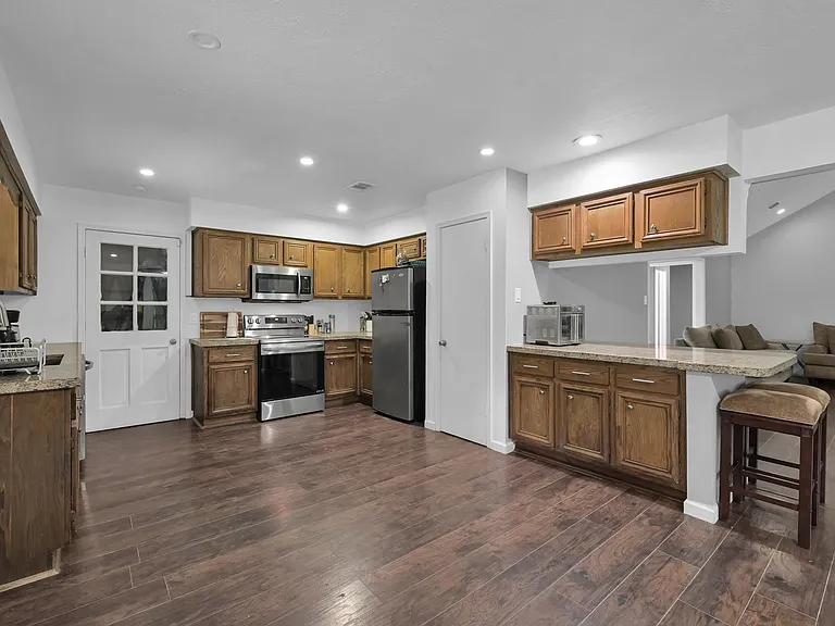 5928 Sinclair Dr — Photo 13