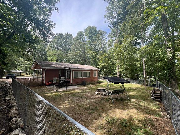 5th image of 205 Hiawatha Dr