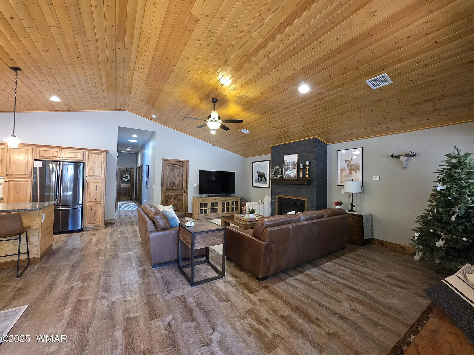 3 bed, 1808 sqft, $2,800 — Photo 4