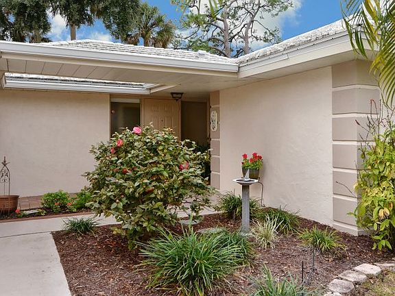 2nd image of 322 Dante Dr #322