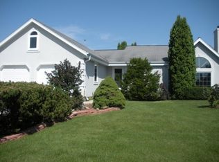 3596 W Cypress Ln, Franklin, WI 53132