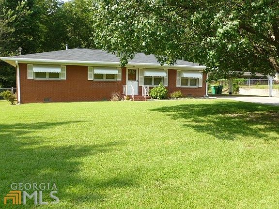 3rd image of 752 Pineridge Dr