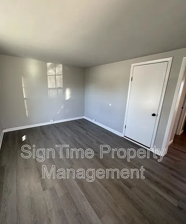 15207 National Pike #F
