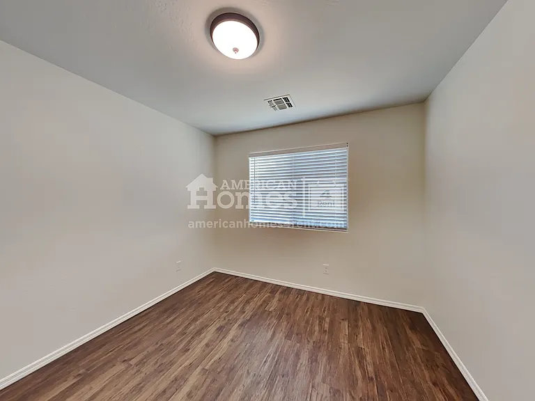 17238 W Maui Ln — Photo 16