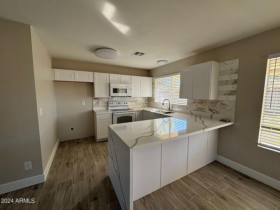 1st image of 10919 W HEATHERBRAE Drive