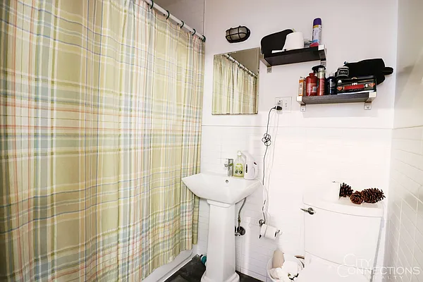 Rented by City Connections Realty | media 21