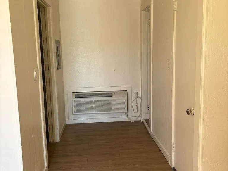 1631 N Carson St #15 — Photo 5