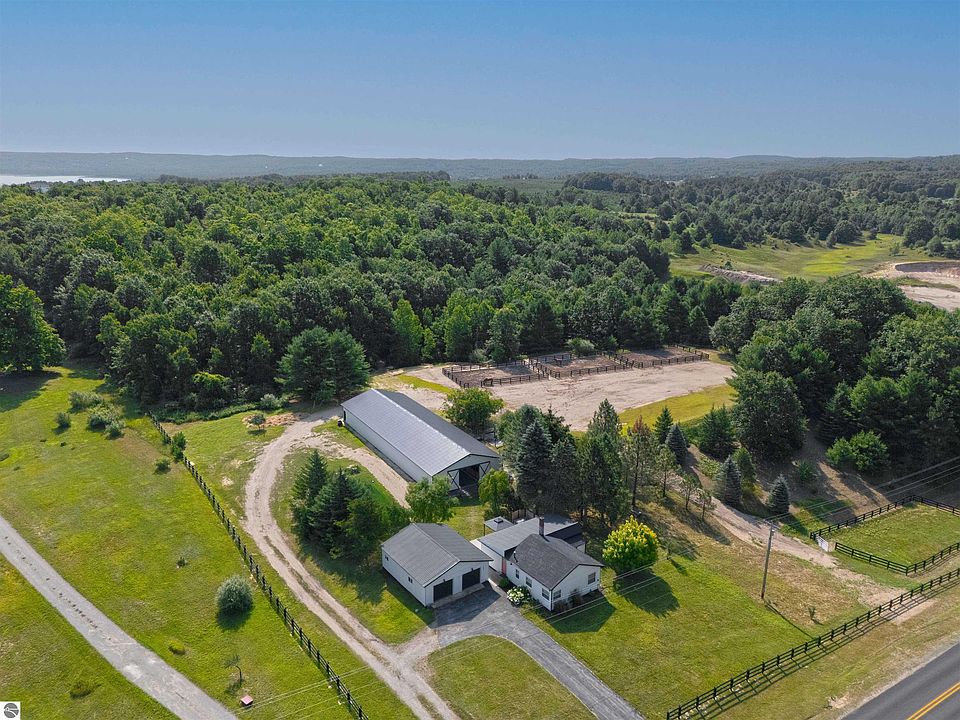 1st image of 7638 Skegemog Point Rd