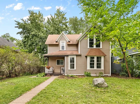 2697 8th Ave E, North Saint Paul, MN 55109