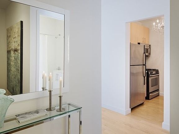 3rd image of 90 Washington St APT 9T