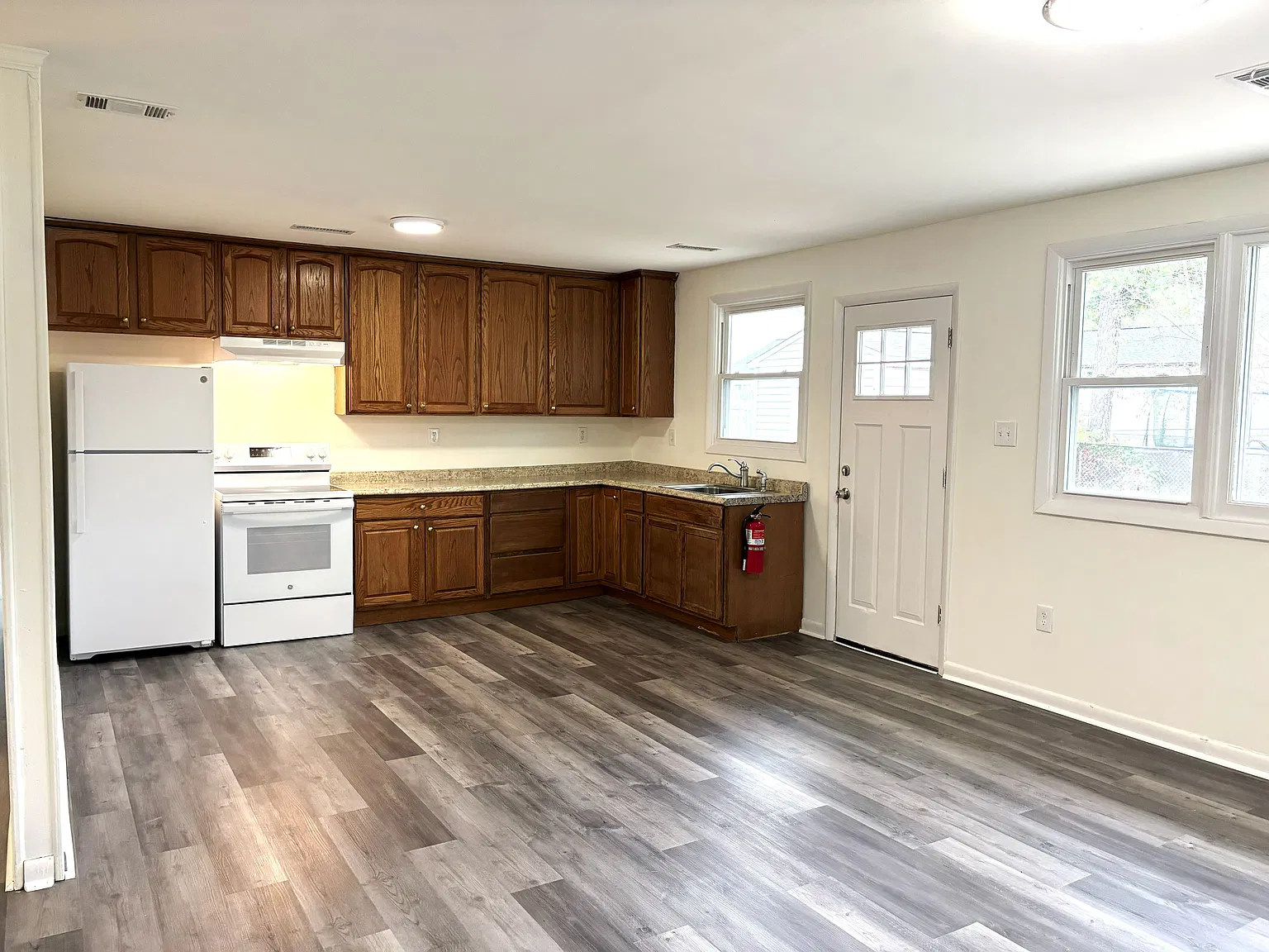4 bed, 1848 sqft, $2,800 — Photo 3
