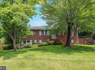 7817 Howard St, Manassas, VA 20111