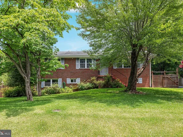 7817 Howard St, Manassas, VA 20111