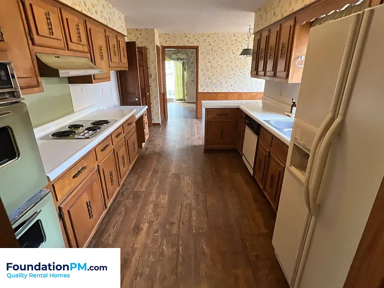 2608 Abercorn Cv — Photo 3