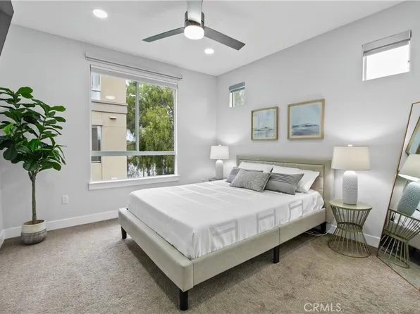 24535 Town Center Dr APT 6303, Santa Clarita, CA 91355