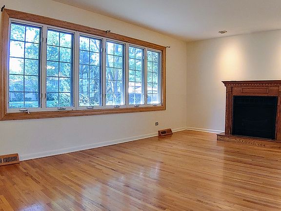2nd image of 999 Balsam Ln