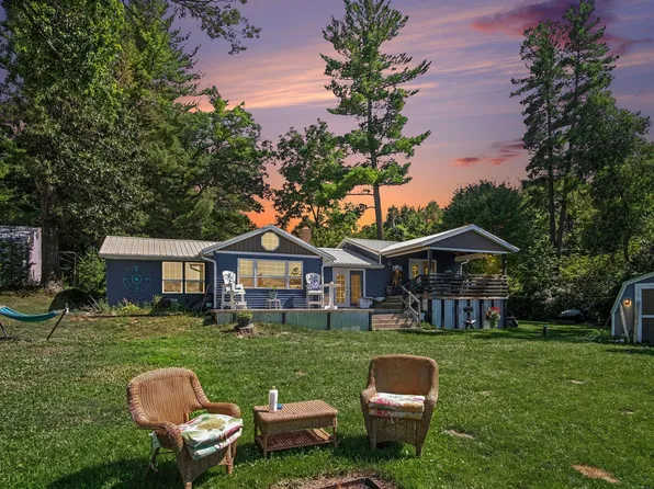 13311 Sandyside Dr, Gowen, MI 49326