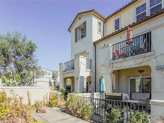 3rd image of 10545 Acacia Ln