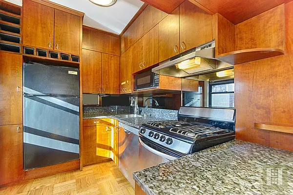 Sold by Halstead Real Estate | media 4