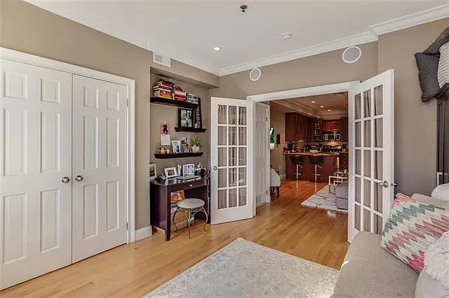 805 Willow Ave #3R — Photo 3