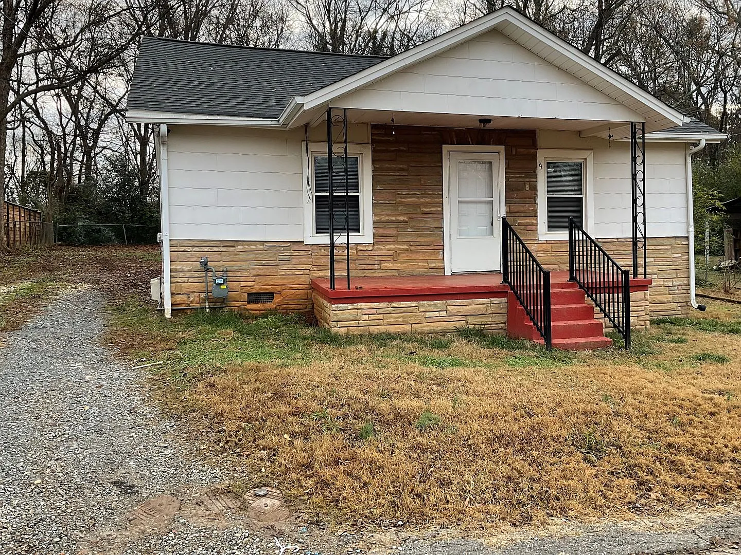 Available Now!! Updated 3 Bedroom 1 Bathroom Home in Gastonia — Photo 1