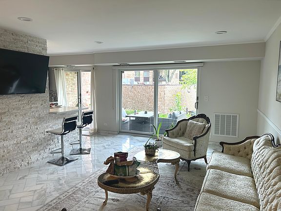 5th image of 1103 S Hunt Club Dr APT 125