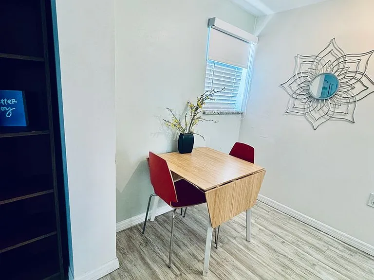 6801 Sunset Way — Photo 7