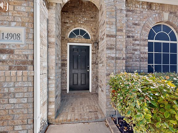 5th image of 14908 Riverside Dr
