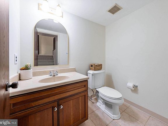 4th image of 5303 Pinehurst Dr