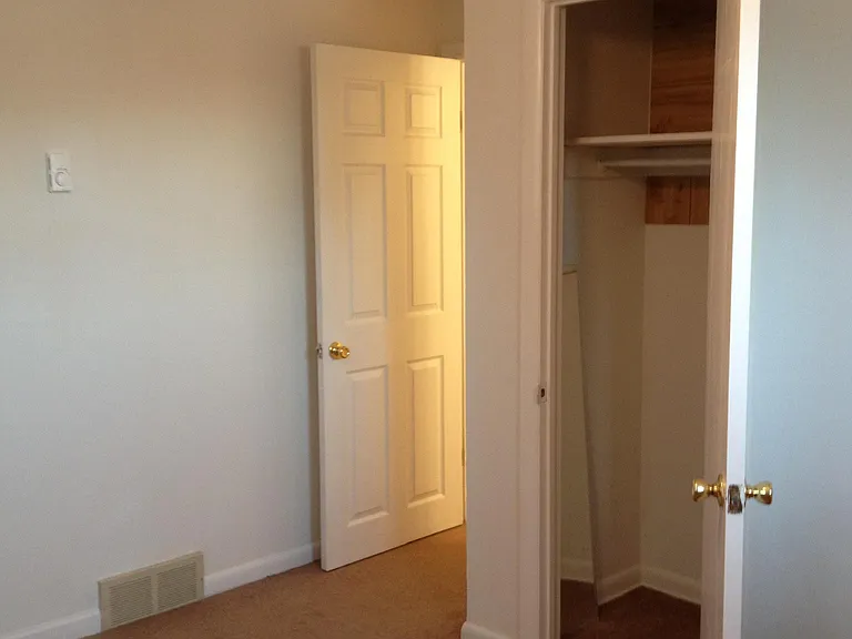 712 S Franklin St #B — Photo 2
