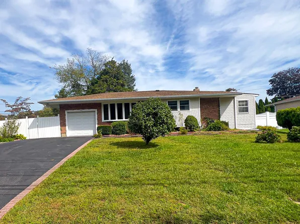 333 Moriches Road, Saint James, NY 11780