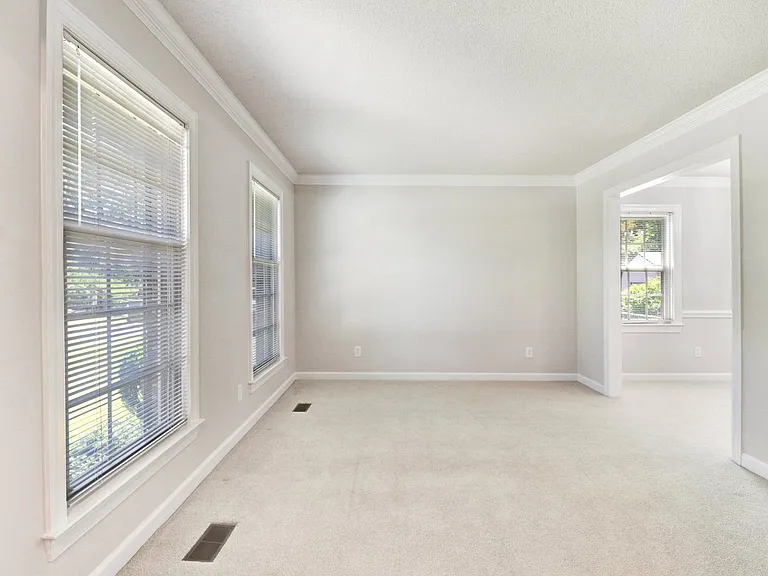 235 S Spence Ave — Photo 11