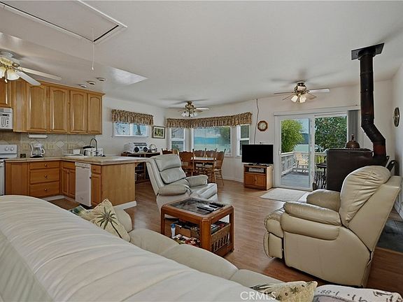4th image of 4075 Mesa Dr