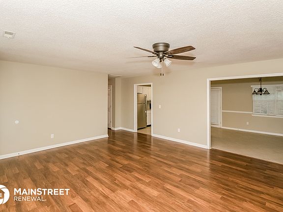 2nd image of 2716 Darlene Cir