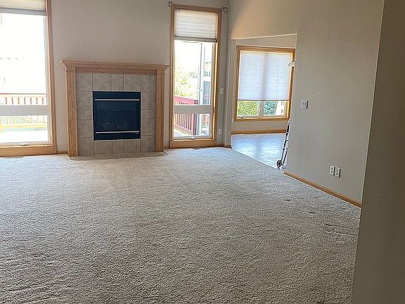 3rd image of 5008 Fountain Dr