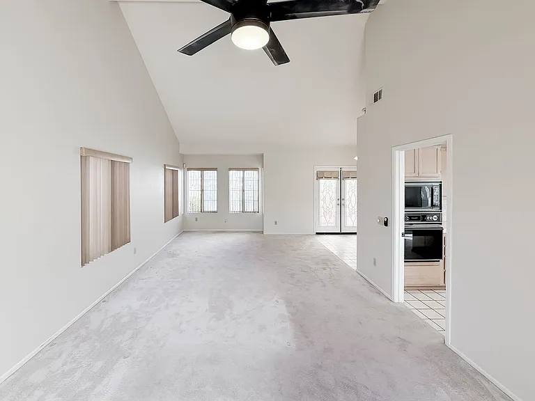 40041 Zamura Ct — Photo 9