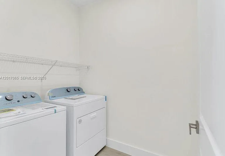 1827 Embers Pkwy W — Photo 18