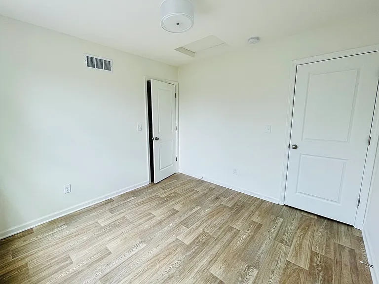 921 Buchanan St #B — Photo 4