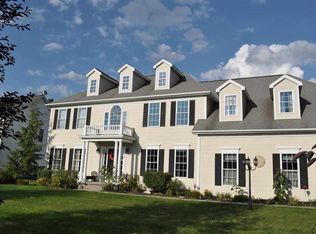 4 Montery Rd, Guilderland, NY 12084