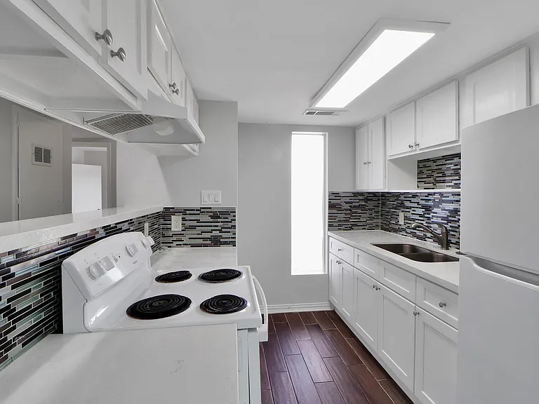7047 Bissonnet St #117 — Photo 7