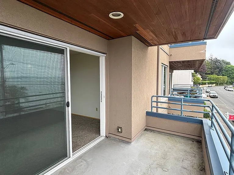 4208 Beach Drive — Photo 48