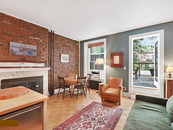 5th image of 5 Charles St APT 3R