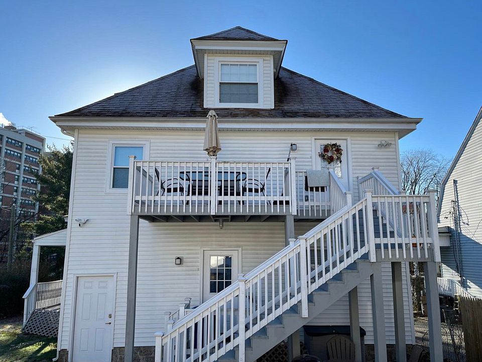 1st image of 20 Edgewood St