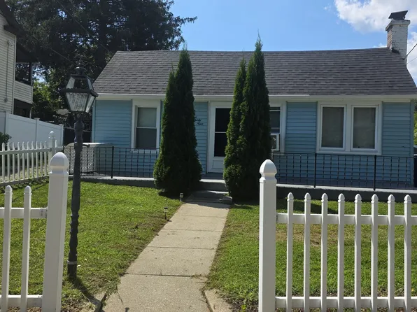 139 Hickory Street, Norwich, CT 06360