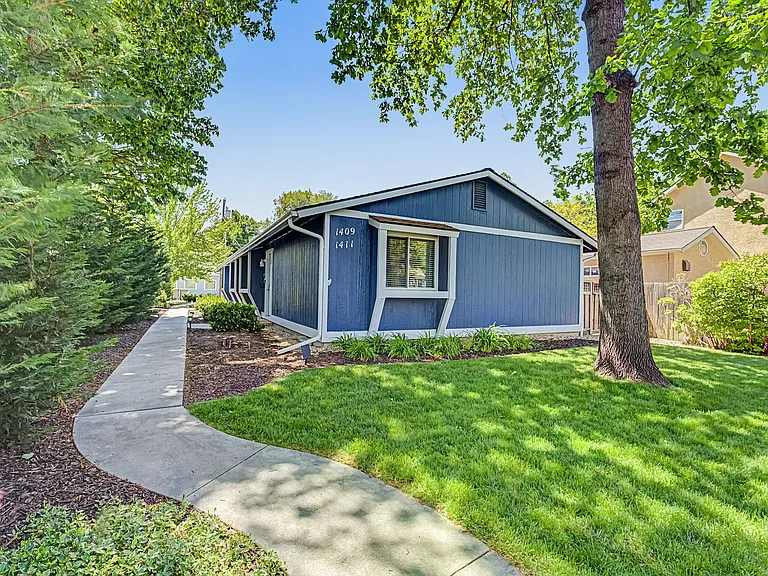 1409 E State St — Photo 1