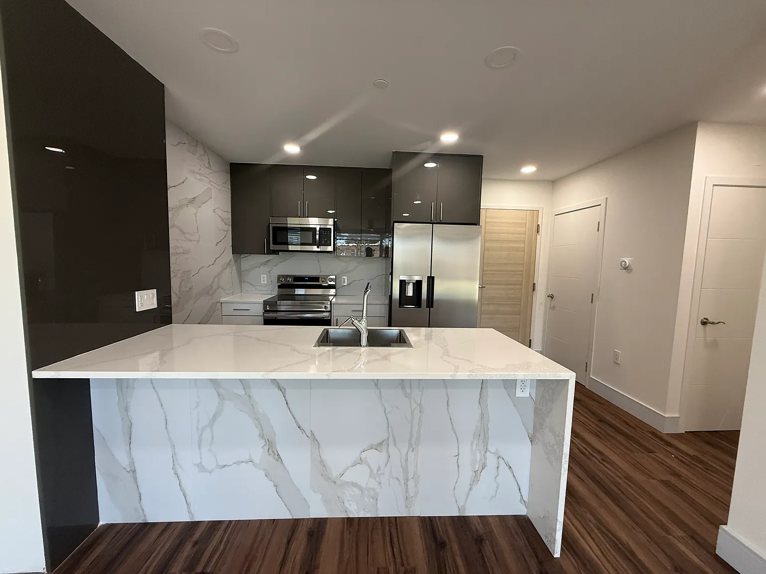 1 bed, 661 sqft, $1,850 — Photo 4